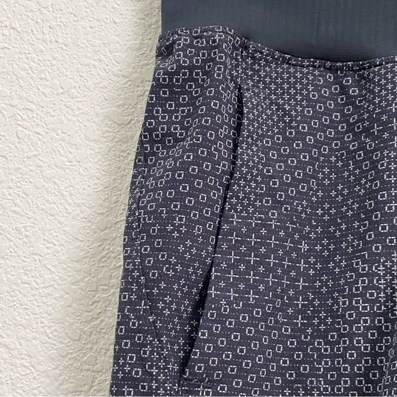 LULULEMON Athletica T.H.E. Shorts 9” Linerless Geometric Print Men’s Shorts S - Picture 4 of 12